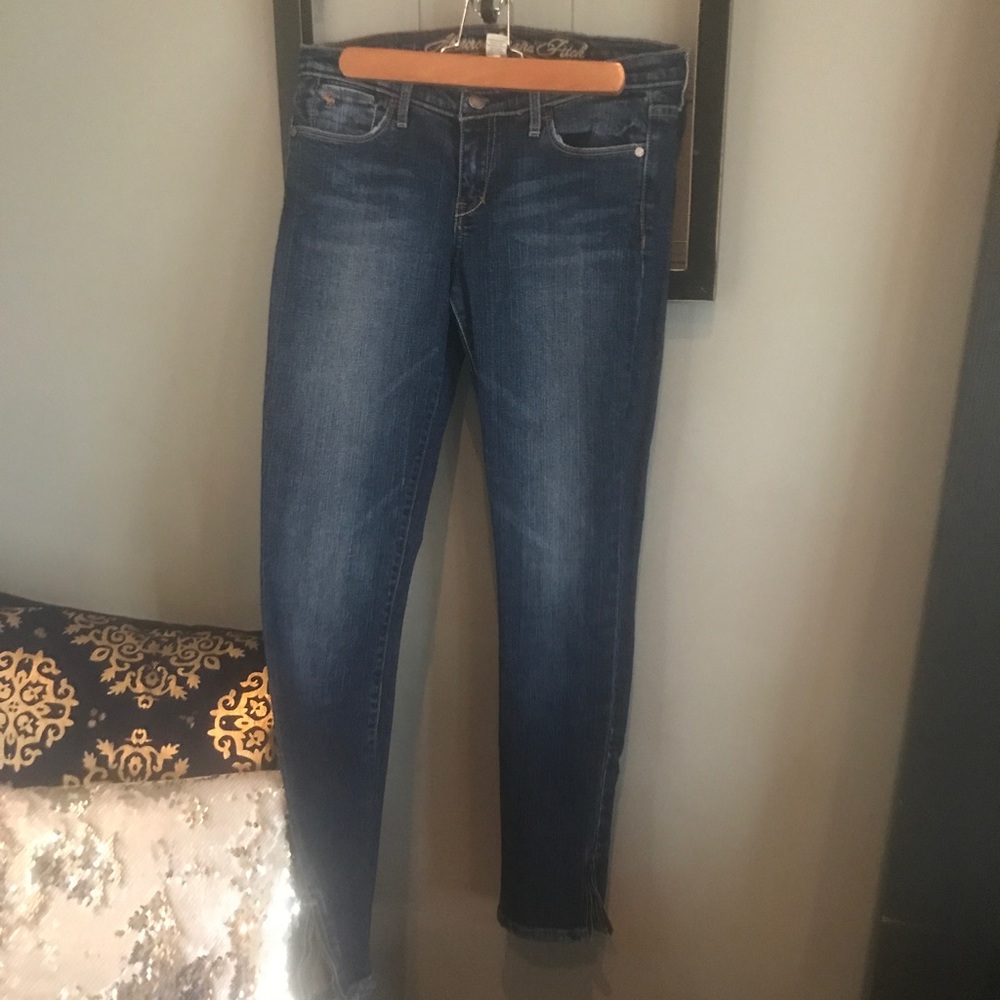 Abercrombie and Fitch skinny denim with zipper